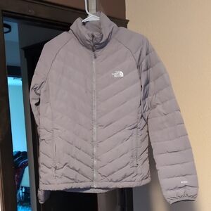 The North Face Women's Light Gray Puffer Jacket